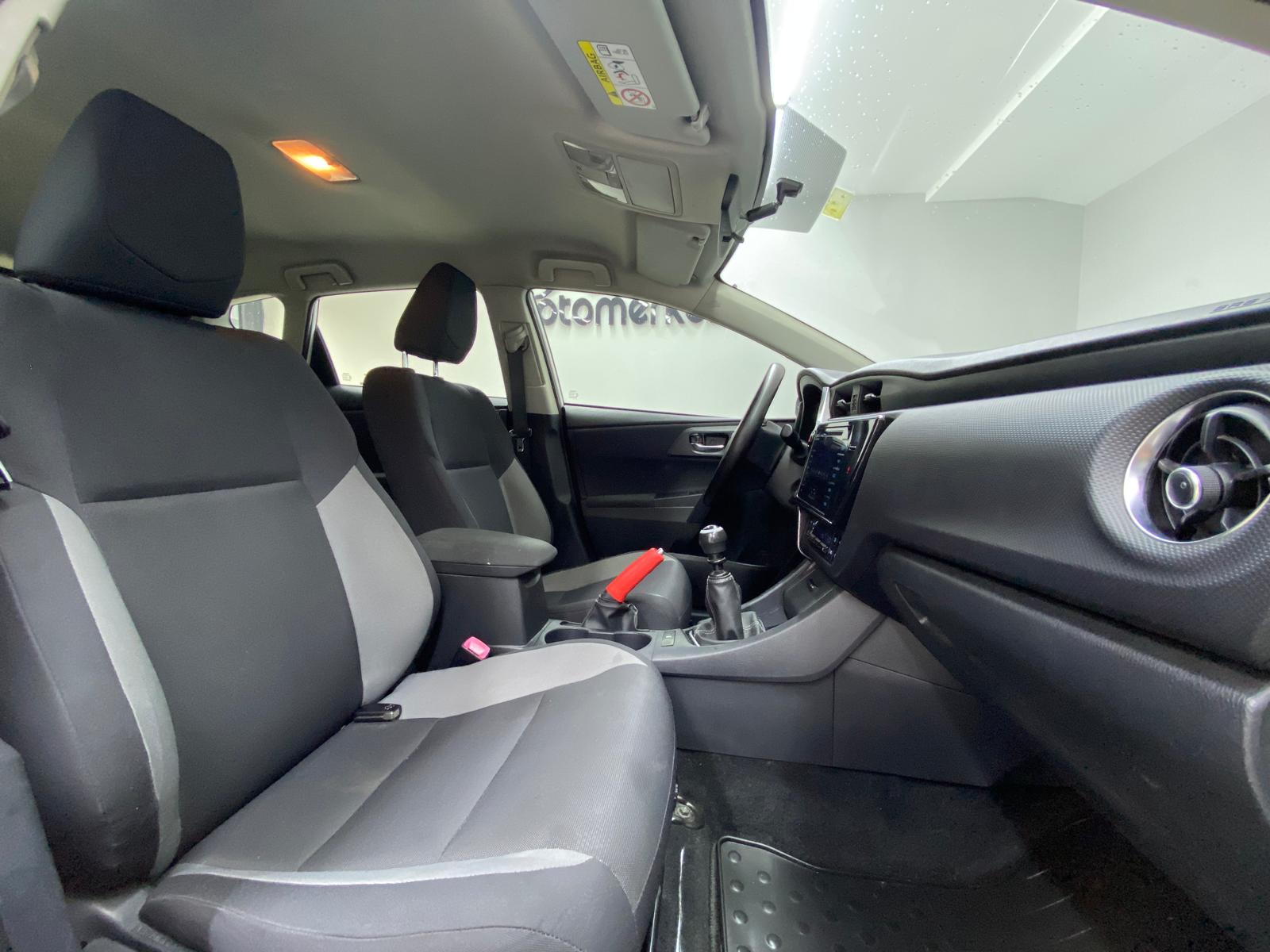 TOYOTA AURIS 14